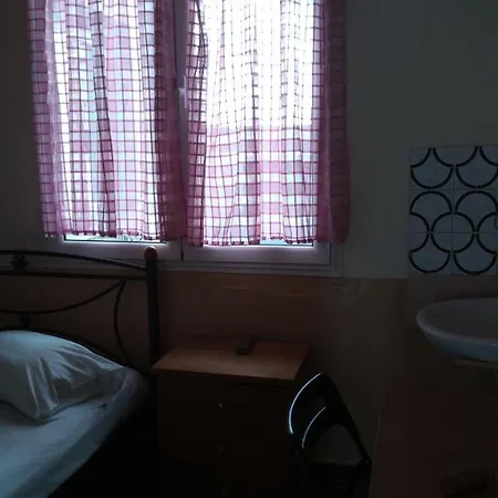 Hostel San Remo *